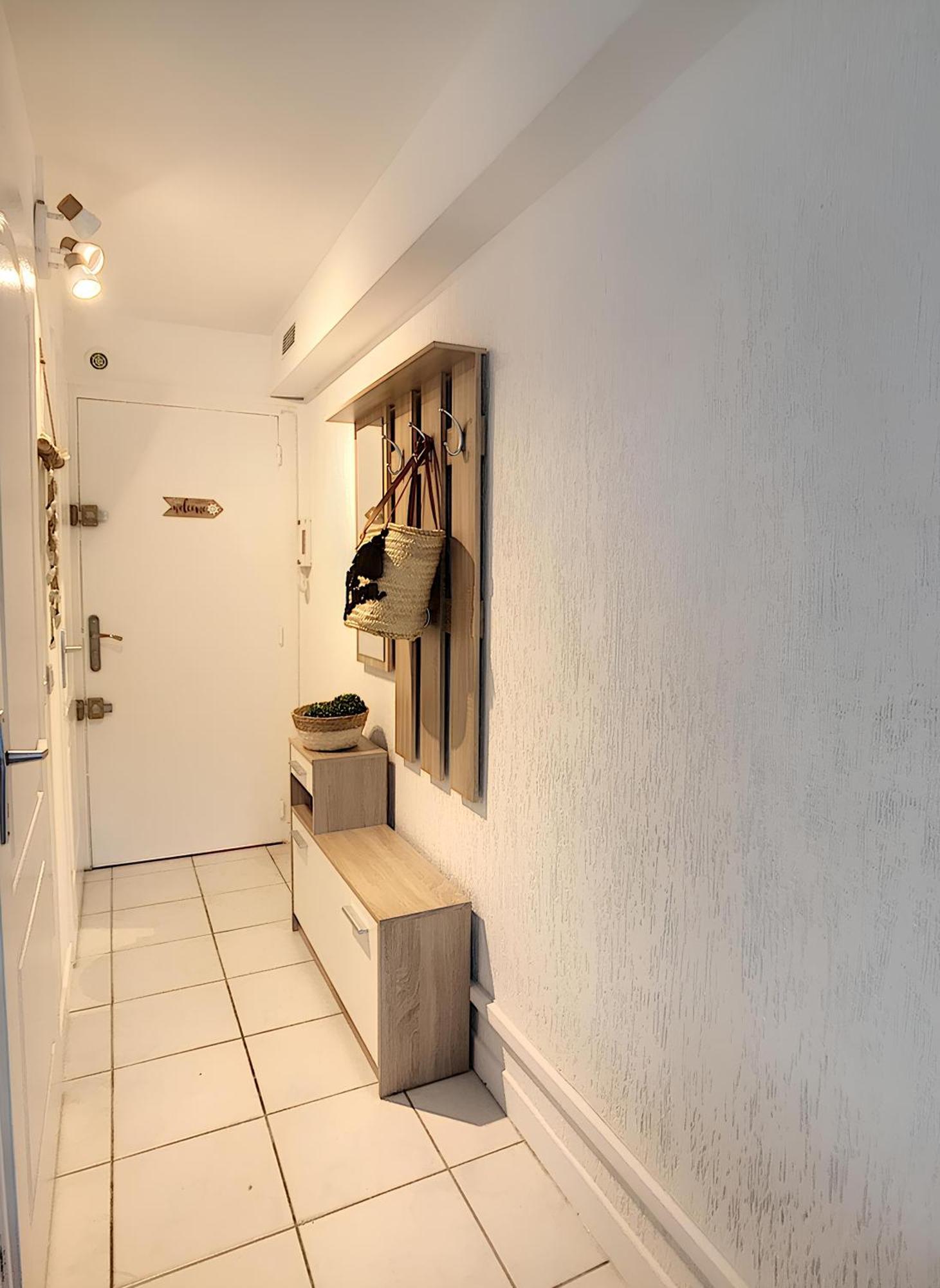 ואלאוריס Golfe Juan Studio Dans Residence Avec Piscine מראה חיצוני תמונה